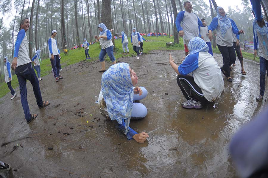 Gathering Outbound Puskesmas Karang Bahagia