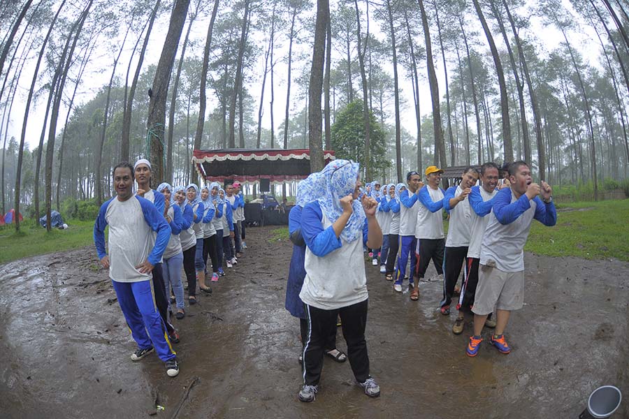 Gathering Outbound Puskesmas Karang Bahagia
