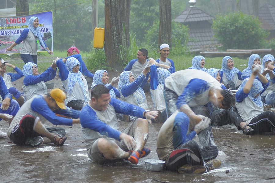 Gathering Outbound Puskesmas Karang Bahagia