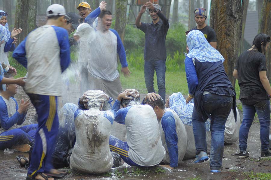 Gathering Outbound Puskesmas Karang Bahagia