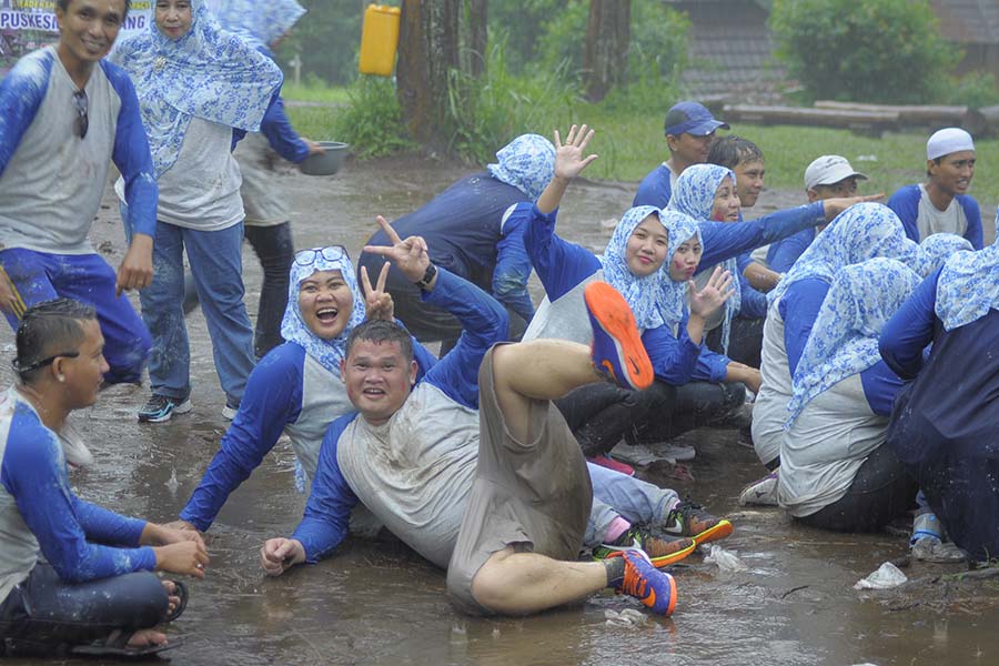 Gathering Outbound Puskesmas Karang Bahagia