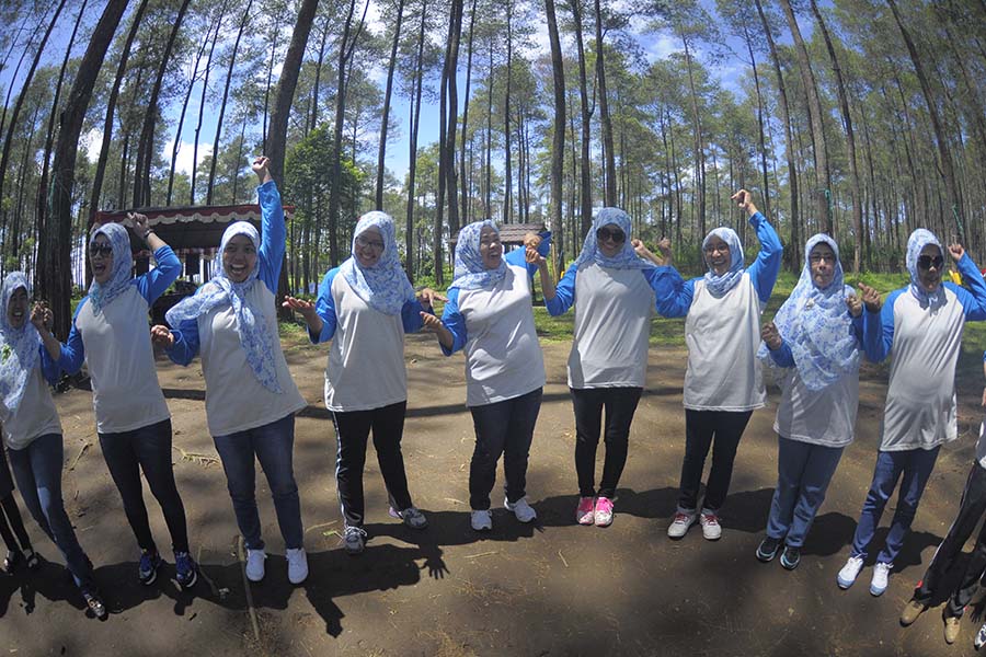 Gathering Outbound Puskesmas Karang Bahagia