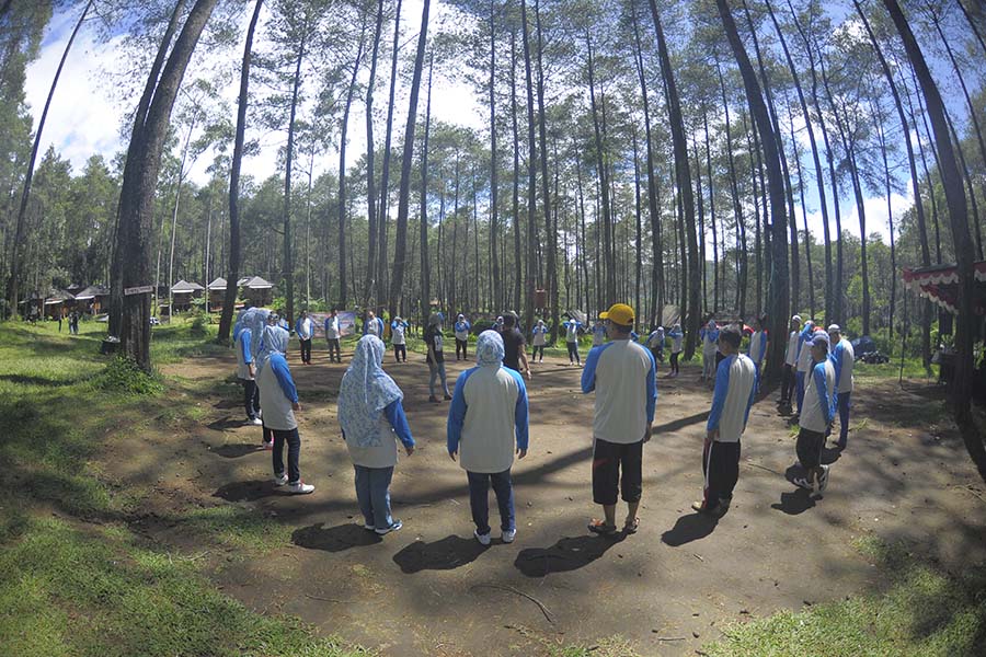 Gathering Outbound Puskesmas Karang Bahagia