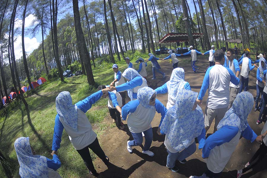 Gathering Outbound Puskesmas Karang Bahagia