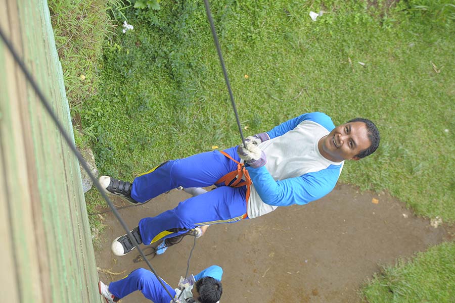 Gathering Outbound Puskesmas Karang Bahagia