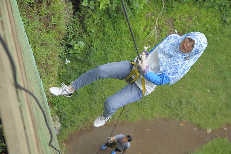 Gathering Outbound Puskesmas Karang Bahagia