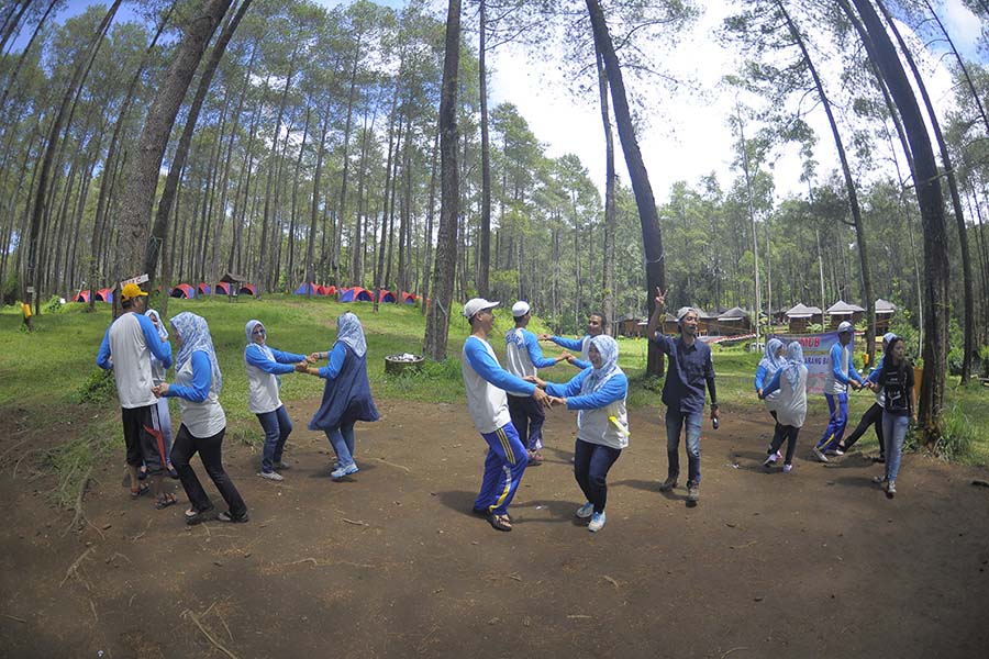 Gathering Outbound Puskesmas Karang Bahagia
